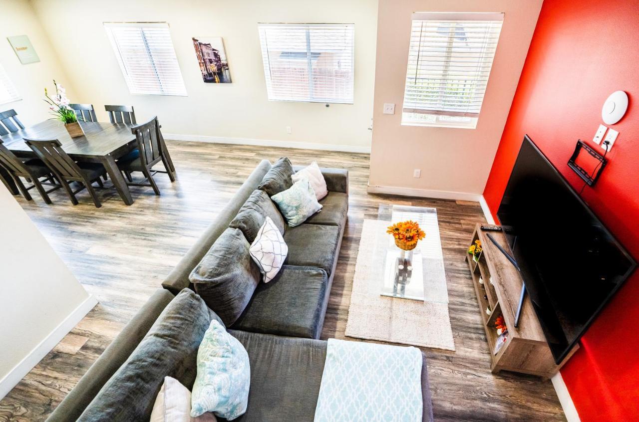 Spacious 5 Bedroom 3 Bath Modern Home By Downtown La With Parking Los Angeles Exteriér fotografie